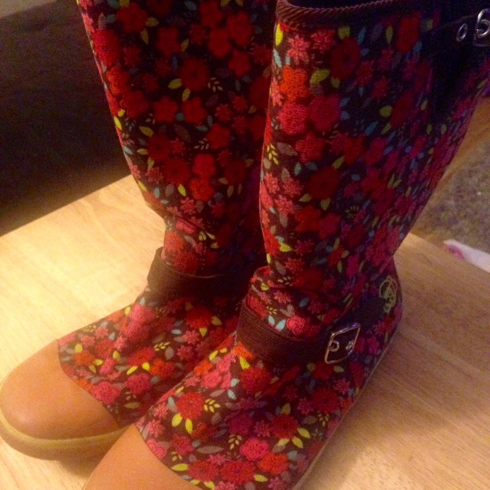 Sugar flat boots
